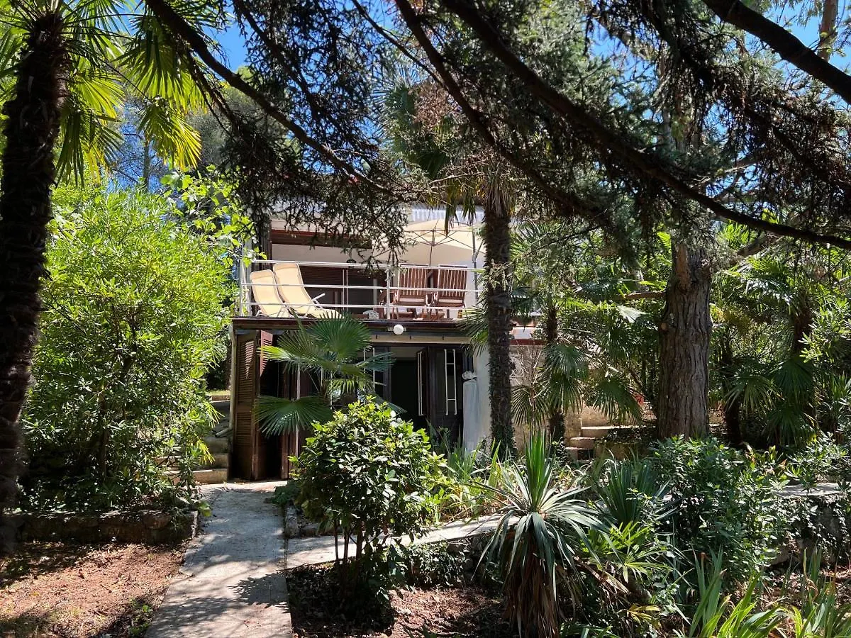 Holiday home The Red - Beachfront House With A Big, Charming Garden Malinska Croatia